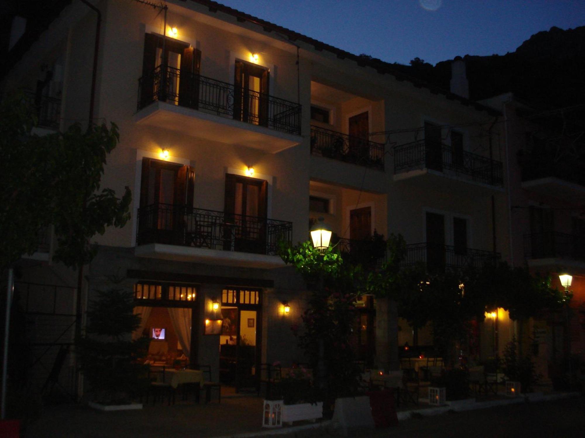Iris Hotel Arachova Exterior foto